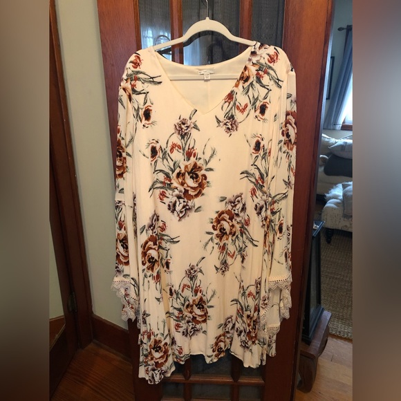 Cato est 1946 Dresses & Skirts - Stunning Bohemian Floral Dress with Gorgeous Bell Sleeves! Pair w Knee Hi Boots